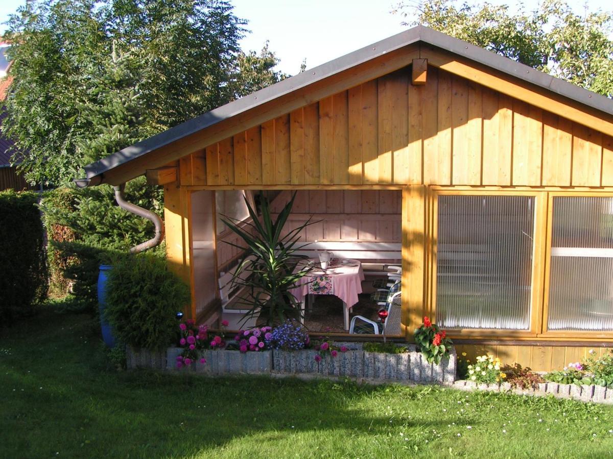 Gaestehaus Gertraud นอยอัลเบนรอยธ์ ภายนอก รูปภาพ